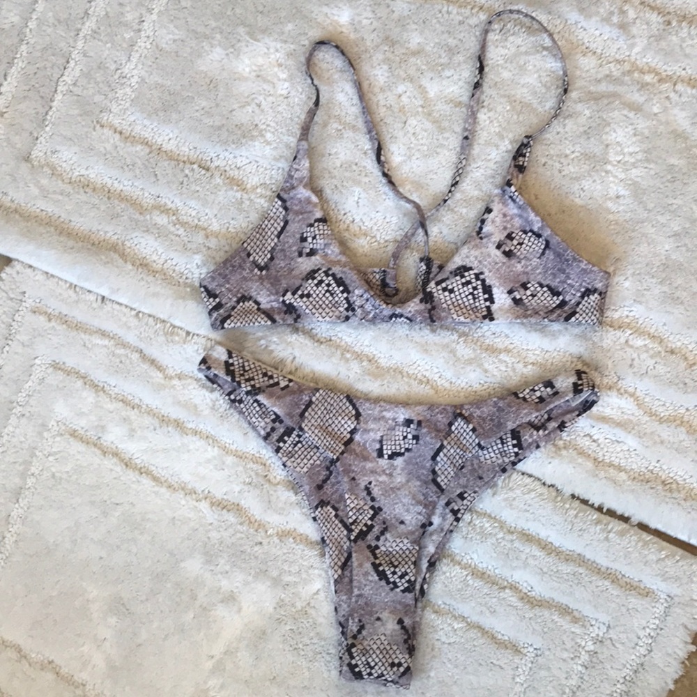 Light purple and black snakeskin print bikini